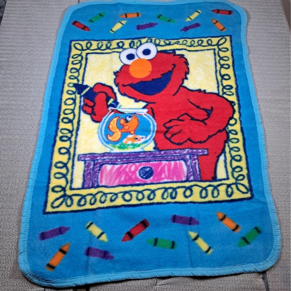 Sesame Street Jim Henson Elmo Fish Bowl Crayons Toddler Blanket Flaws 30x42